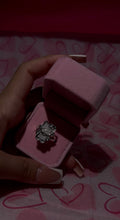 BLINGY HELLO KITTY RING